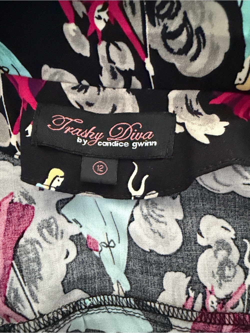 Trashy diva temptation zip up blouse (no neck tie ) sz 12 - Picture 4 of 4